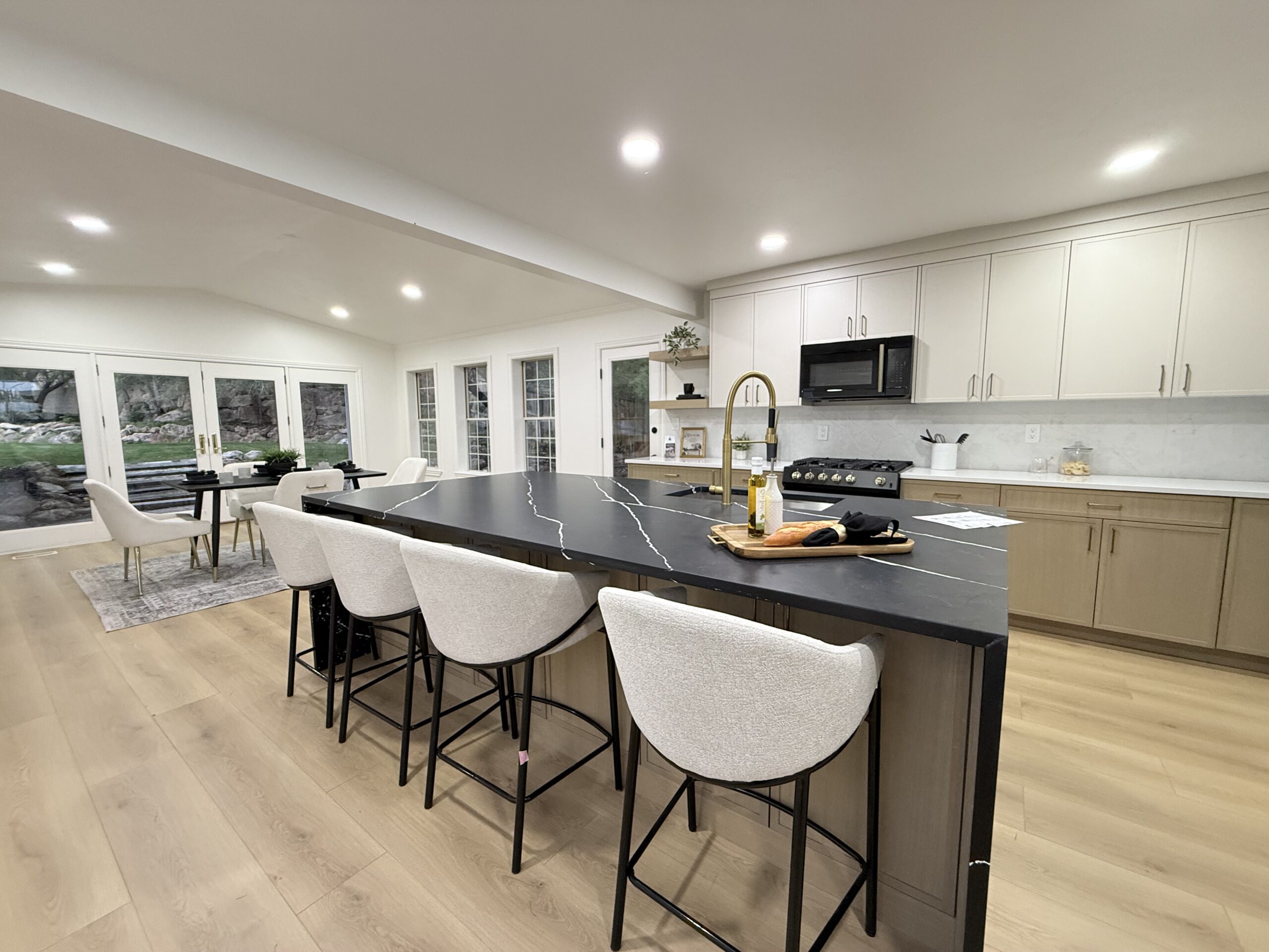 A staged kitchen in NJ