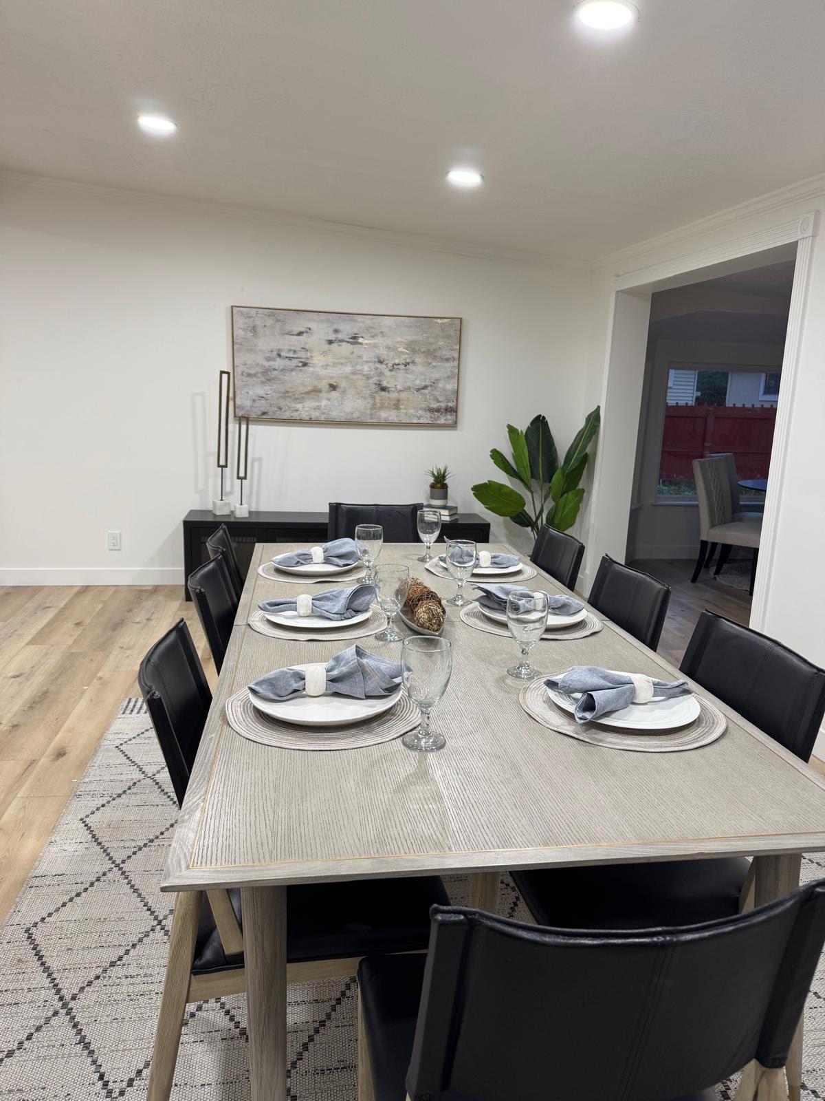 A staged dining room in NJ