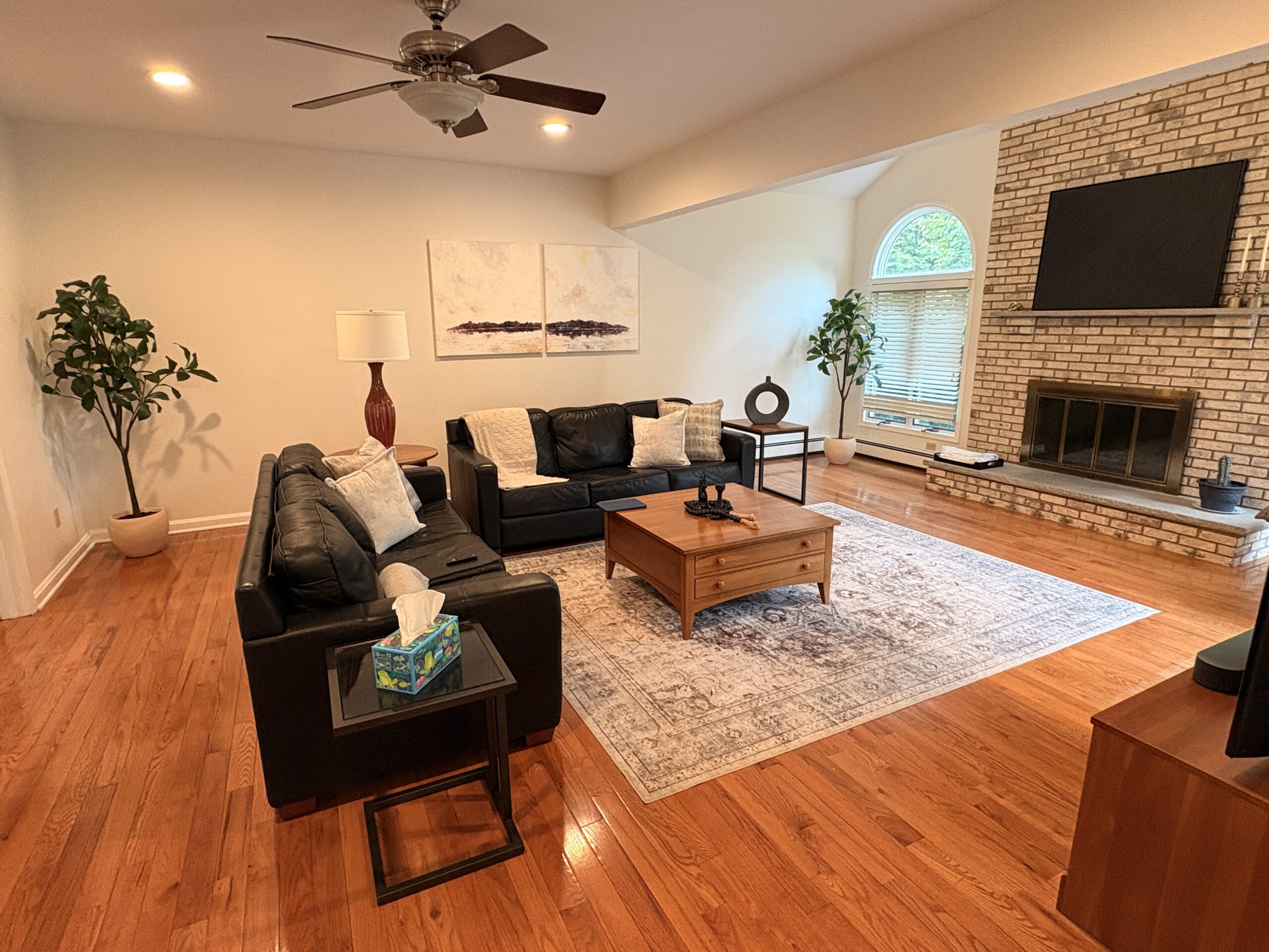 A well staged home in Florham Park, NJ